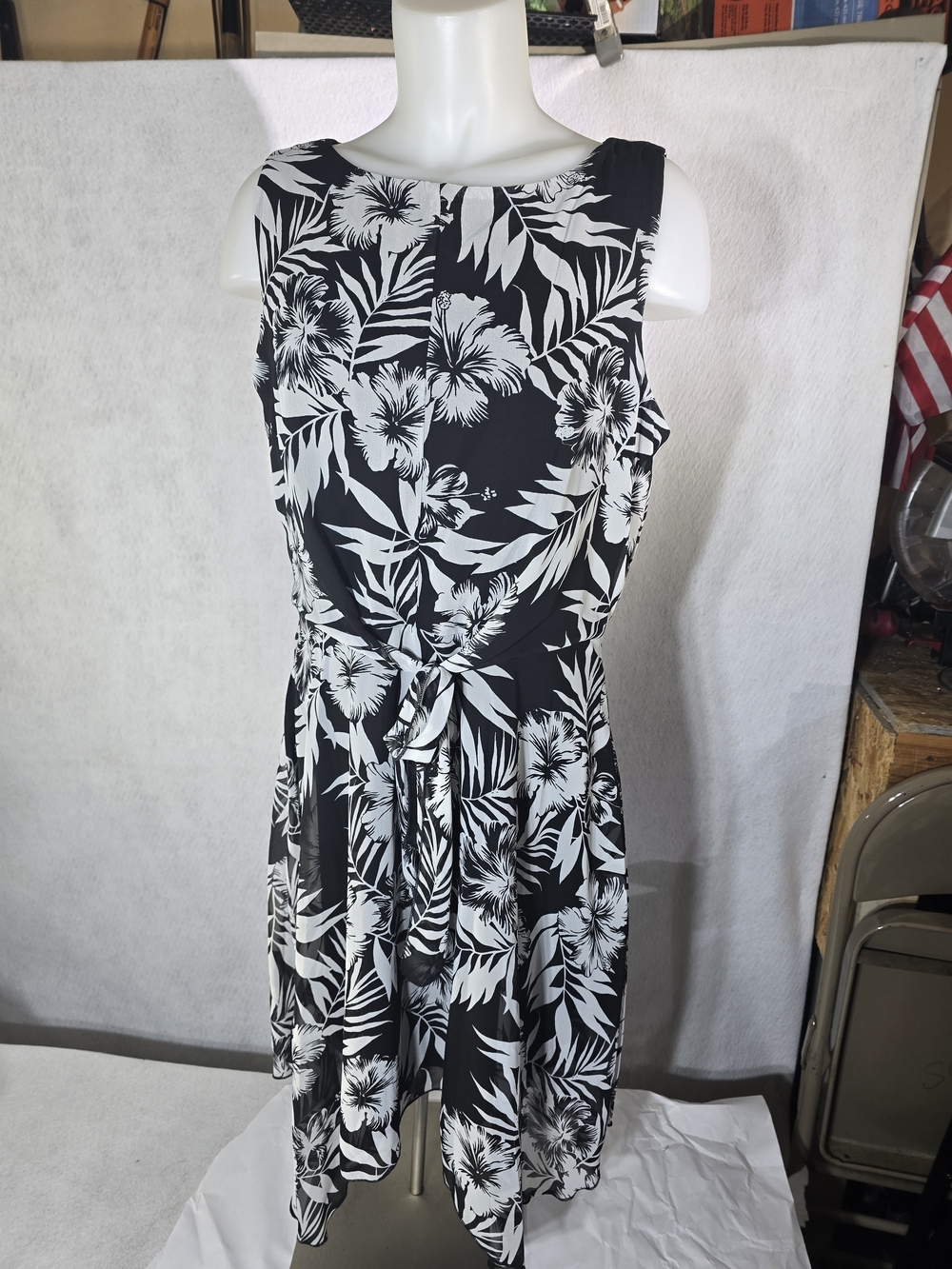Sleeveless Black and White Floral Tie-Waist Dress Size 12